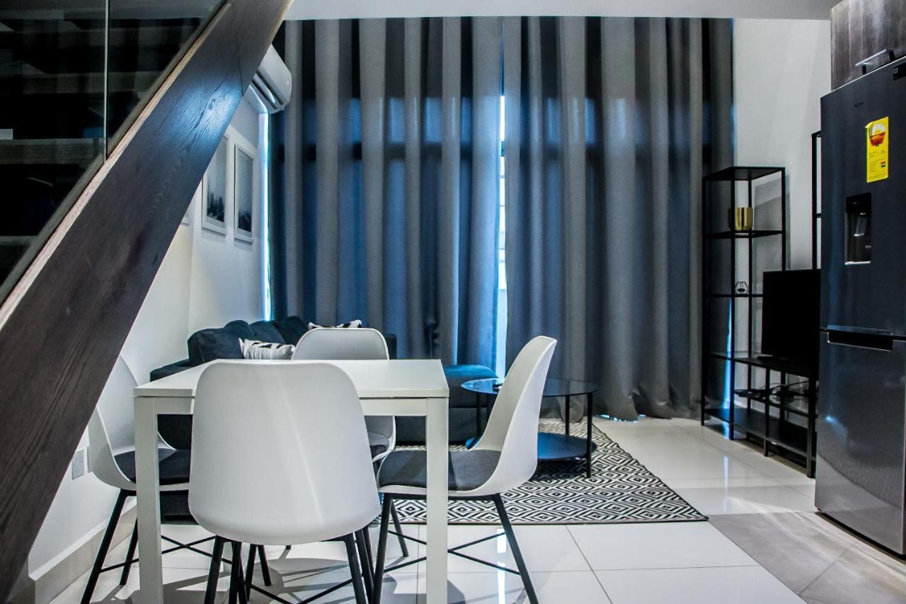 Embassy Gardens Premier Suites-Cantonment Аккра Екстер'єр фото